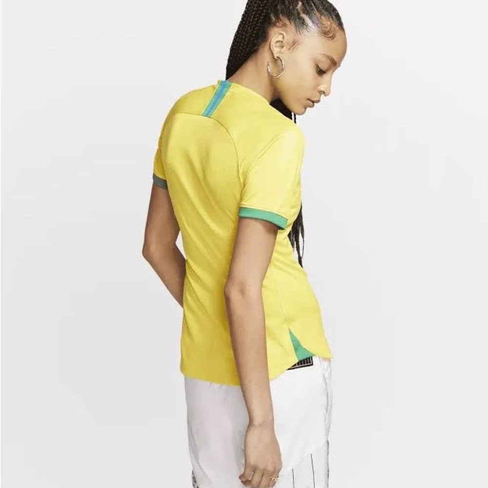 NIKE Women’s Brazil Soccer Yellow Jersey World Cup 2018 Sz M - Picture 6 of 6